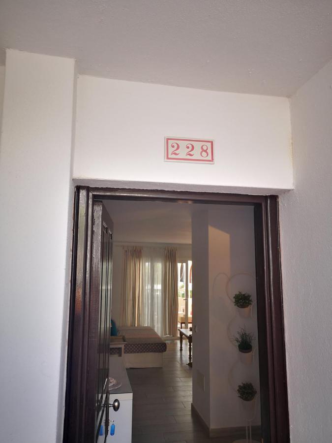 Comfortable Cleo Apartment With Large Terrace Коста-Тегісе Екстер'єр фото